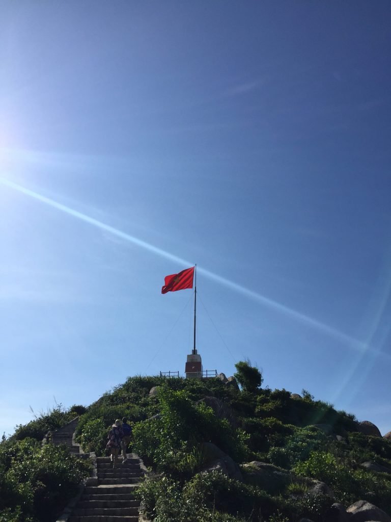 flagpole-culaoxanh-island-quynhon-city-thebroadlife-travel-vietnam