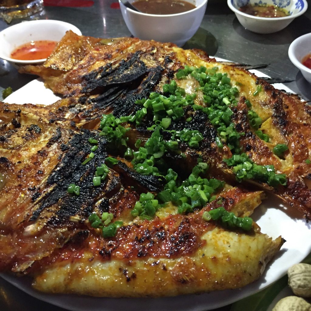 grilledfish-seafood-quynhon-binhdinh-thebroadlife-travel-vietnam