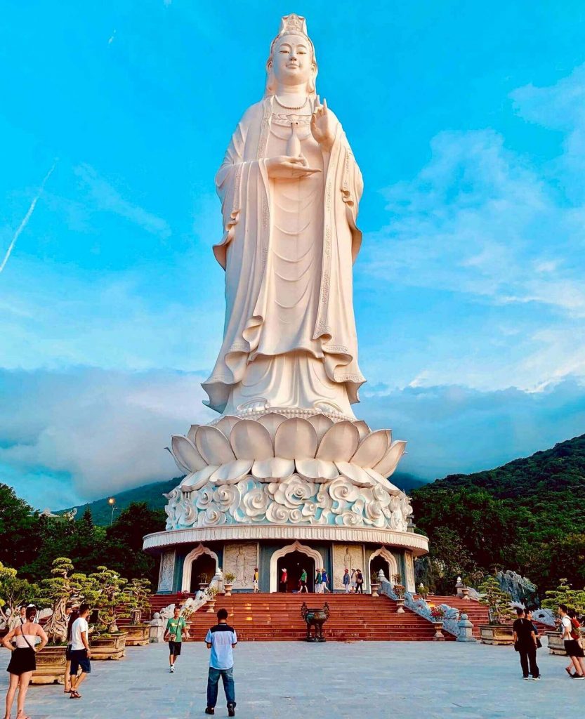 the largest Avalokiteśvara Bodhisattva statue in SEA at Linh Ung Bai But Pagoda, one of the most beautiful Vietnam pagodas