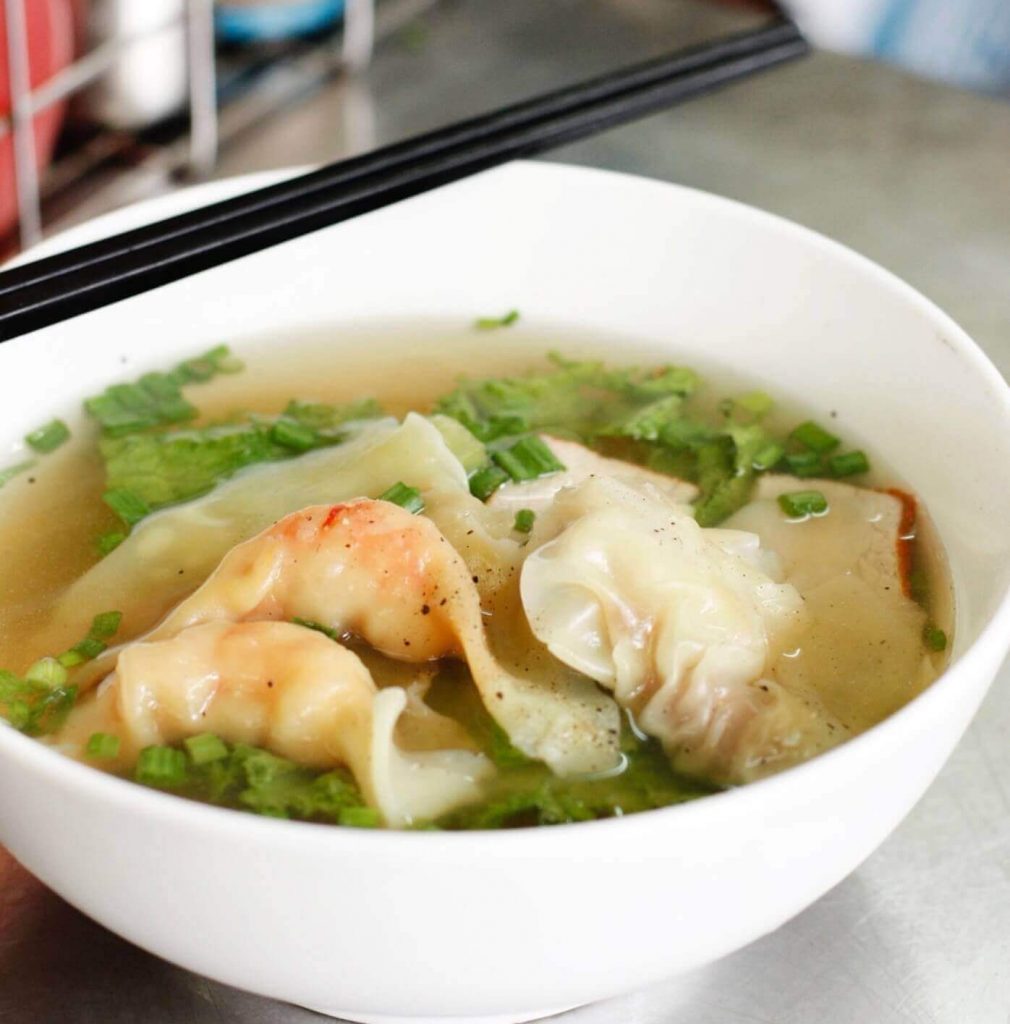 Dumpling Soup is a popular Chinese afternoon snack