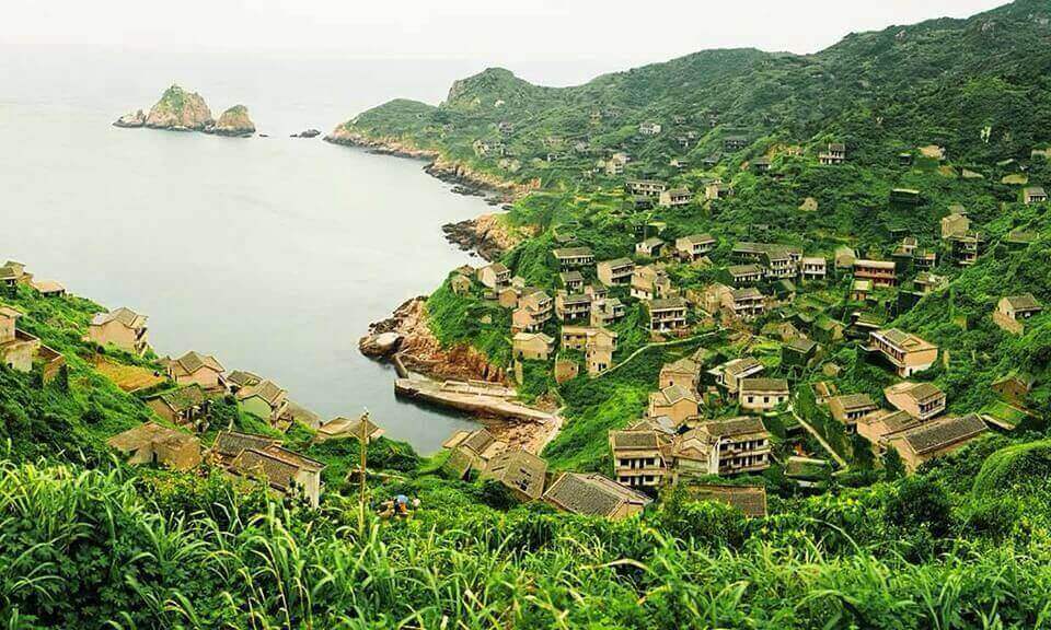 Houtouwan abandoned village island in China