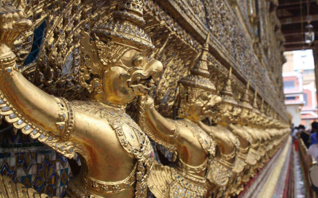 Interesting Thailand facts - The national symbol of Thailand - Garuda is used popularly on religious constructions