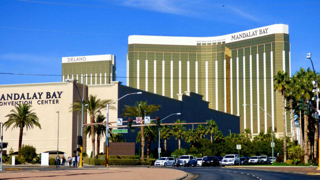the complex of Mandalay Bay is one of the biggest hotels in the world