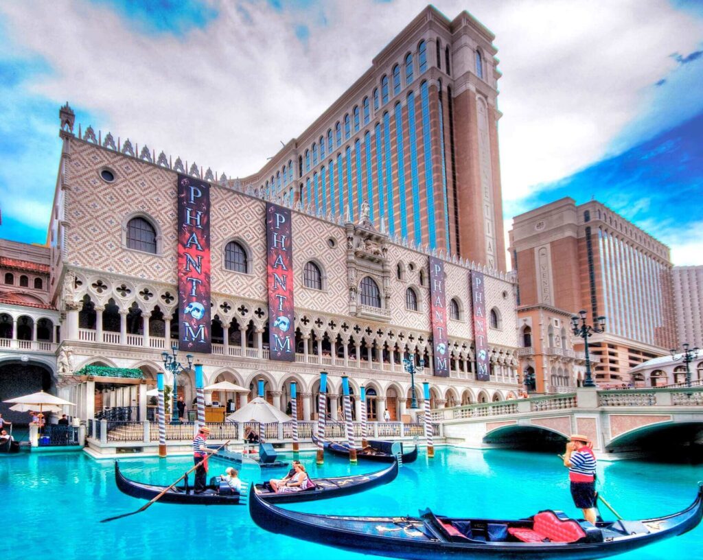 the venetian resort, one of the biggest hotels in the world