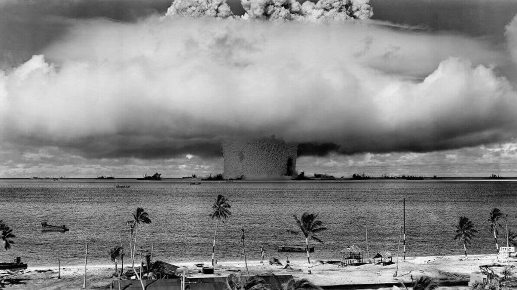 mushroom cloud caused by nuclear bomb test in bikini atoll