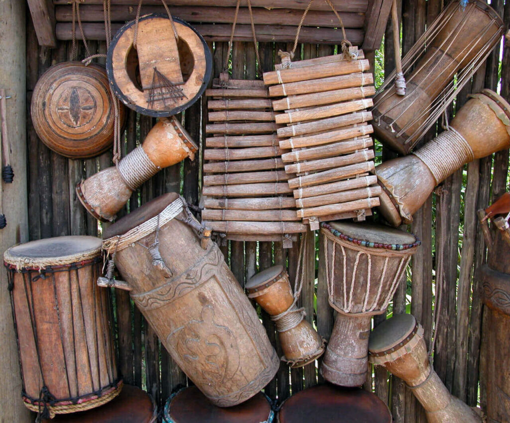wooden musical instruments are good travel gifts in Vietnam