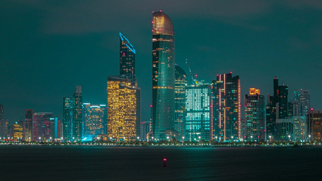 the capital of UAE, Abu Dhabi at night
