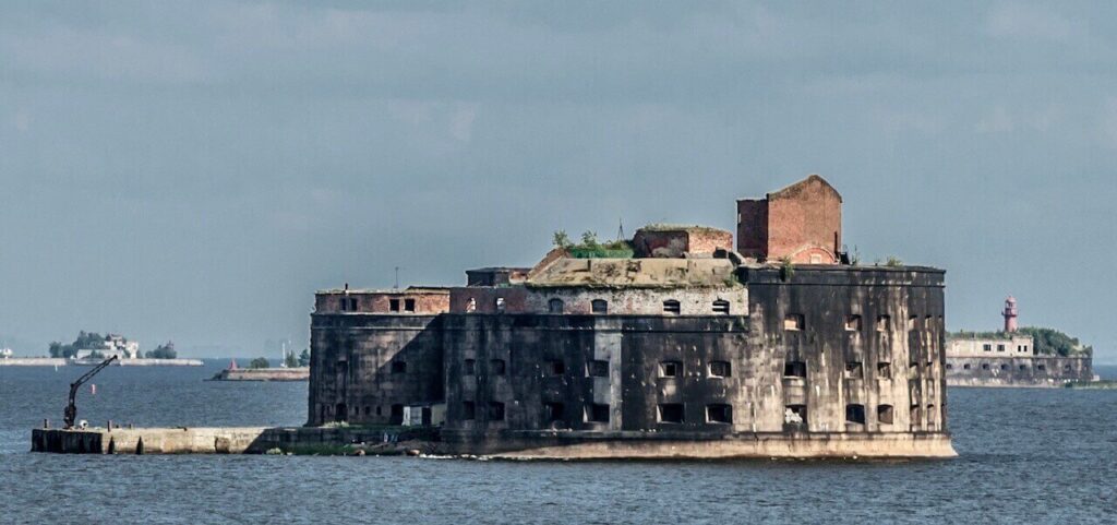 Fort Alexander is one of the abandoned islands in the world