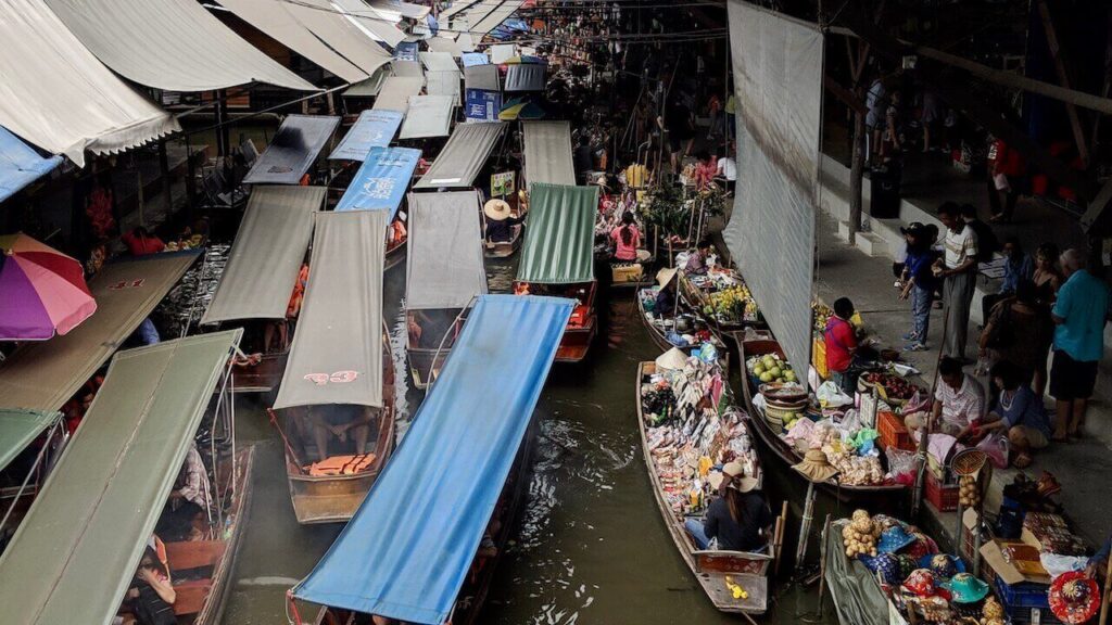 khlong lat mayom floating market tour in bangkok