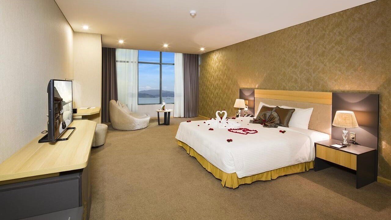 a room of Muong Thanh Luxury Nha Trang hotel