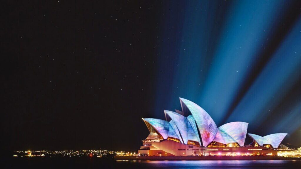 Sydney Opera House effect at night