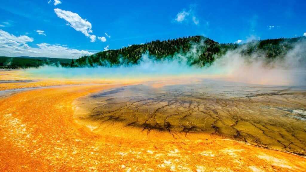 beautiful Yellowstone National Park at the moment