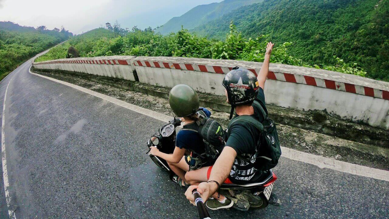 travel hai van pass vietnam by motorcycle