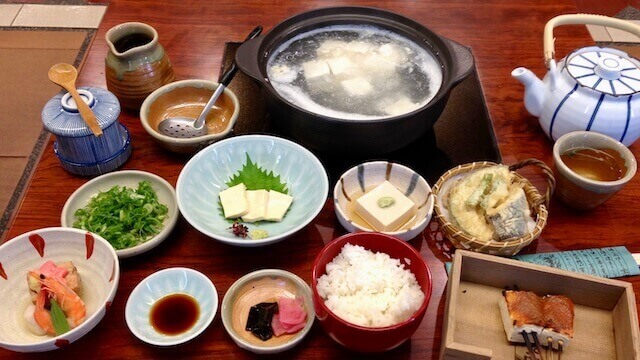 Yudofu meal set