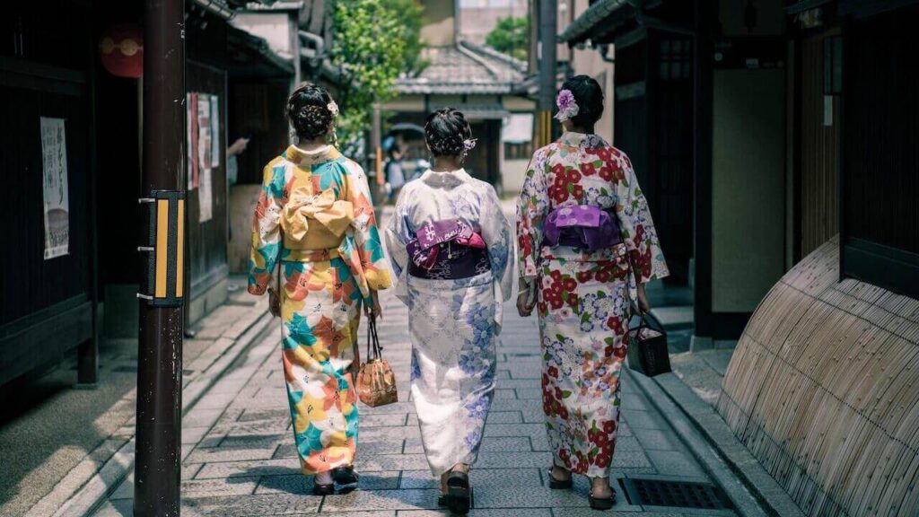 gion geisha district in kyoto