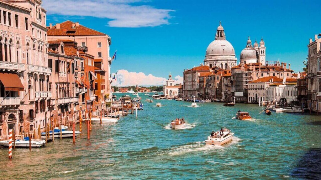 famous attractions in Venice Italy