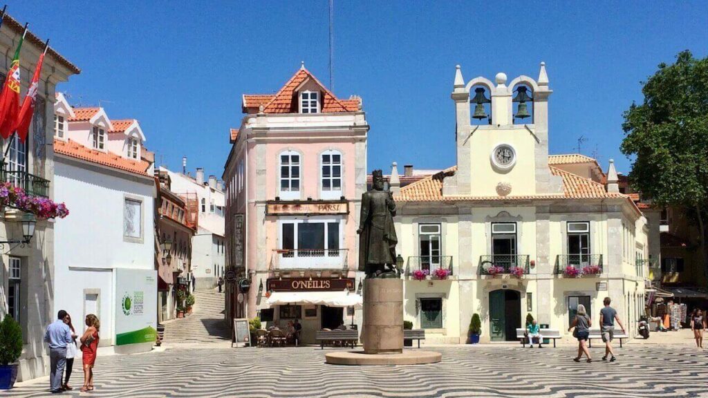 Cascais Old Town is one of the good places to spend days trip from Lisbon