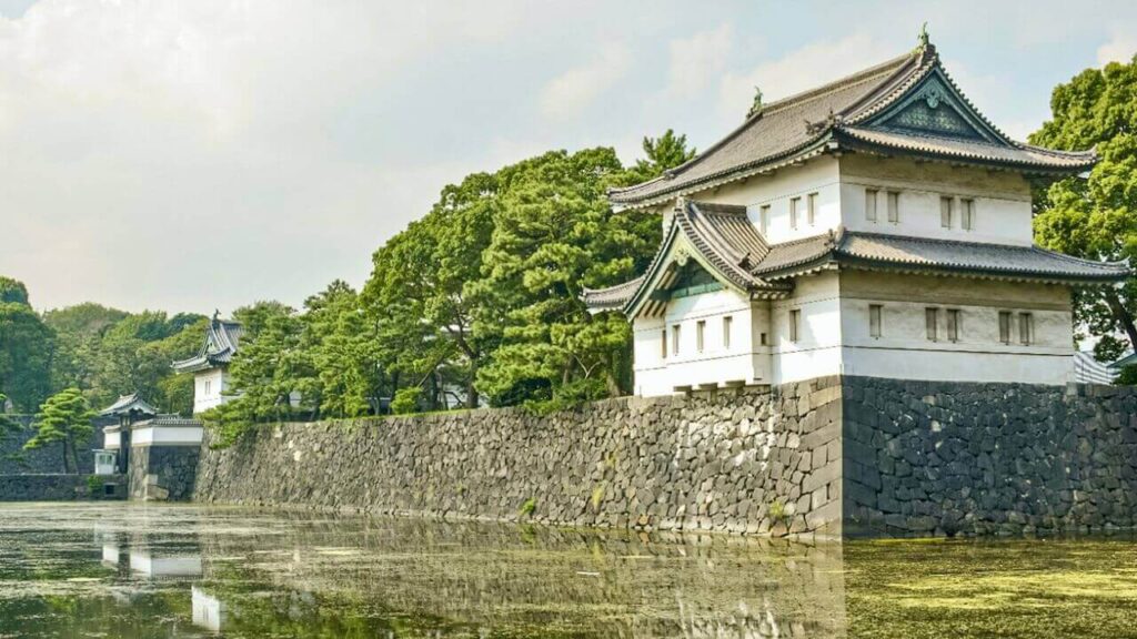 imperial palace in tokyo japan
