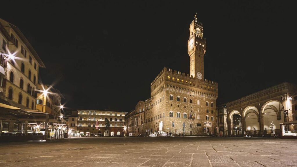 An image of Piazza Della Signoria at night
