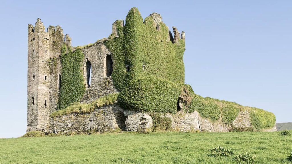 ballycarbery castle cahersiveen co kerry ireland