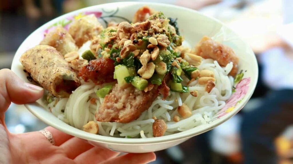vermicelli with grilled meat