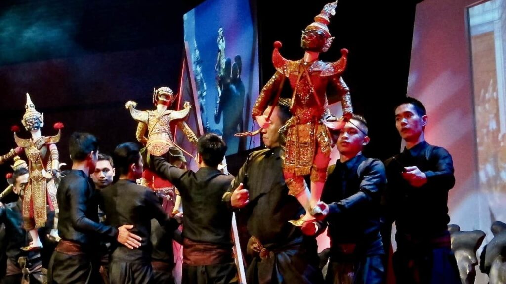 thai traditional puppet hun krabok